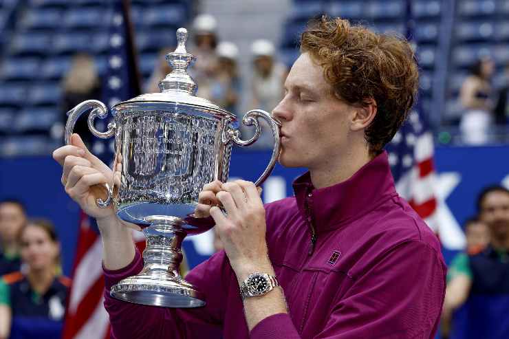Sinner con il trofeo dello Us Open