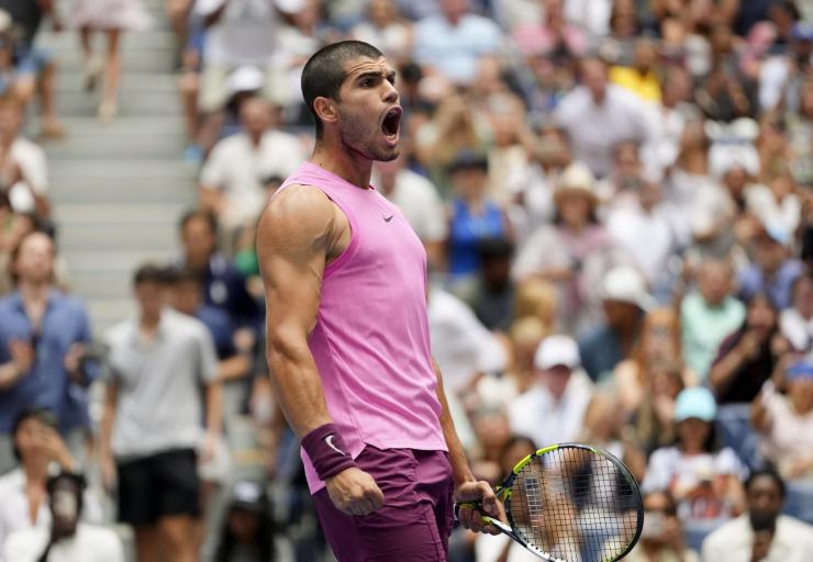 Carlos Alcaraz si carica a New York