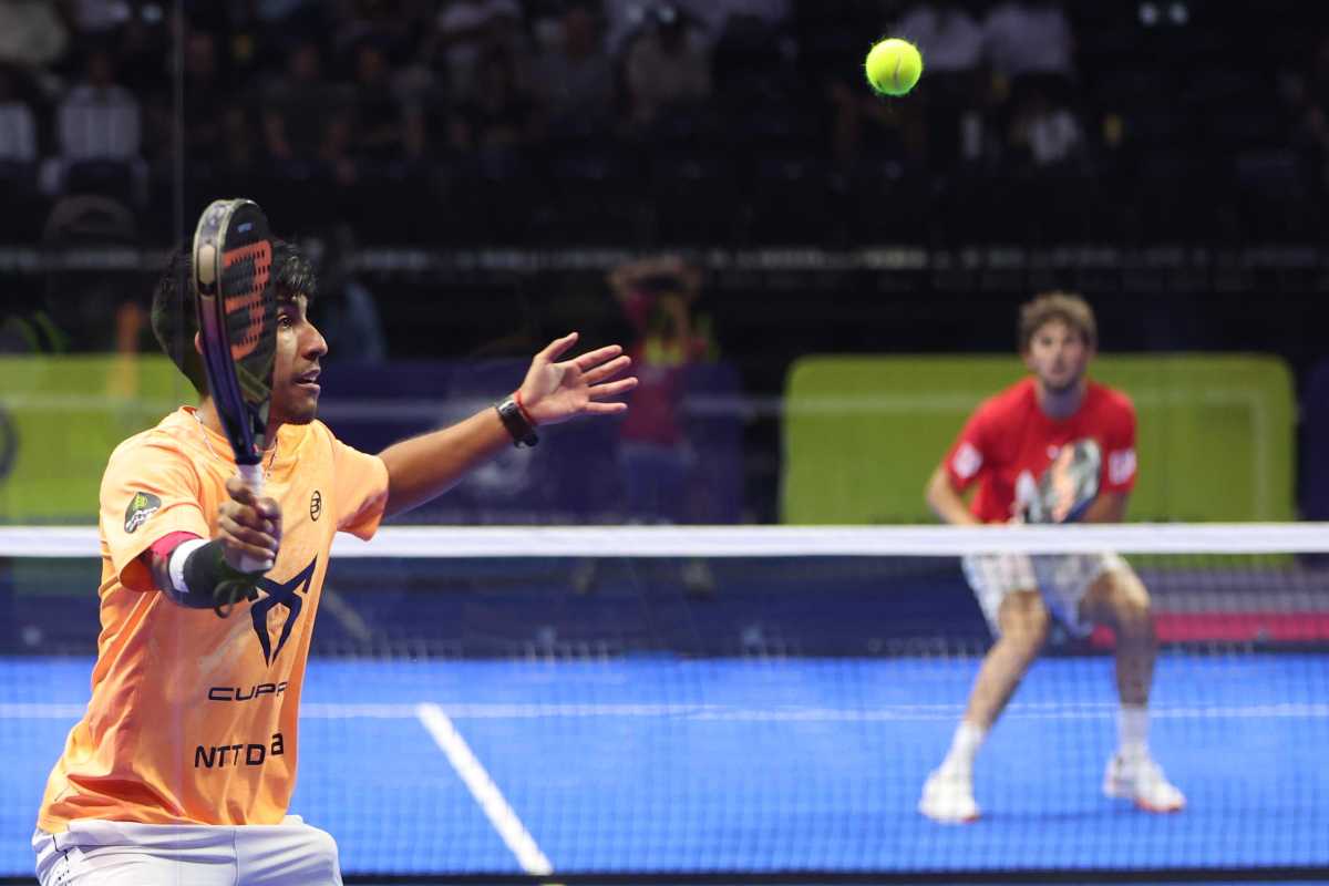 Cingotto in azione durante una partita di Padel