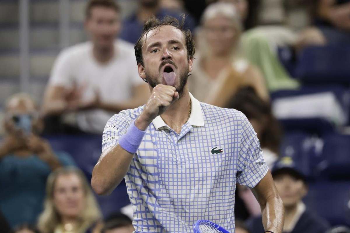 Daniil Medvedev in una delle reazioni scomposte a New York