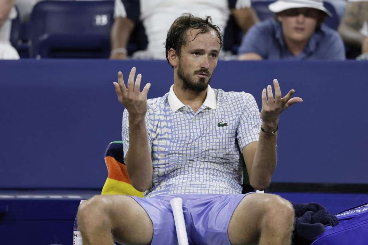 Daniil Medvedev durante il match con Bonzi