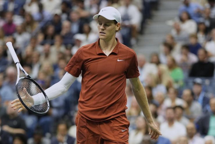 Jannik Sinner durante la finale di New York con Alcaraz