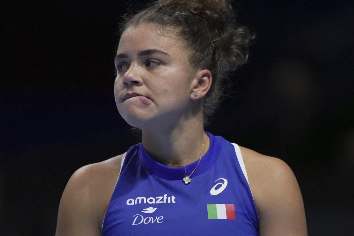 Jasmine Paolini perplessa durante la finale di Billie Jean King Cup
