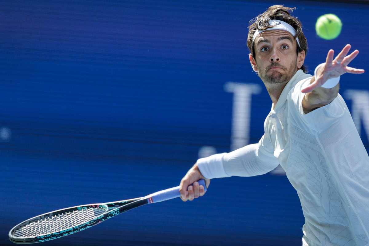 Lorenzo Musetti in campo durante gli US Open