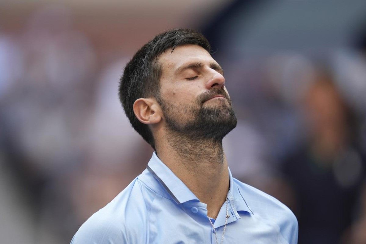 Novak Djokovic rammaricato durante il match con Alcaraz