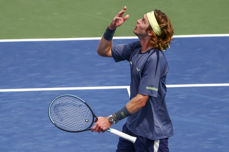 Andrey Rublev imprecante agli Us Open