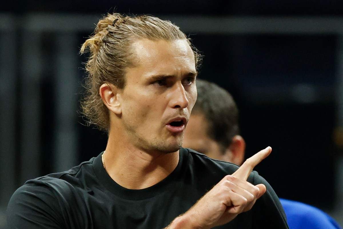 Sascha Zverev protesta con l'arbitro