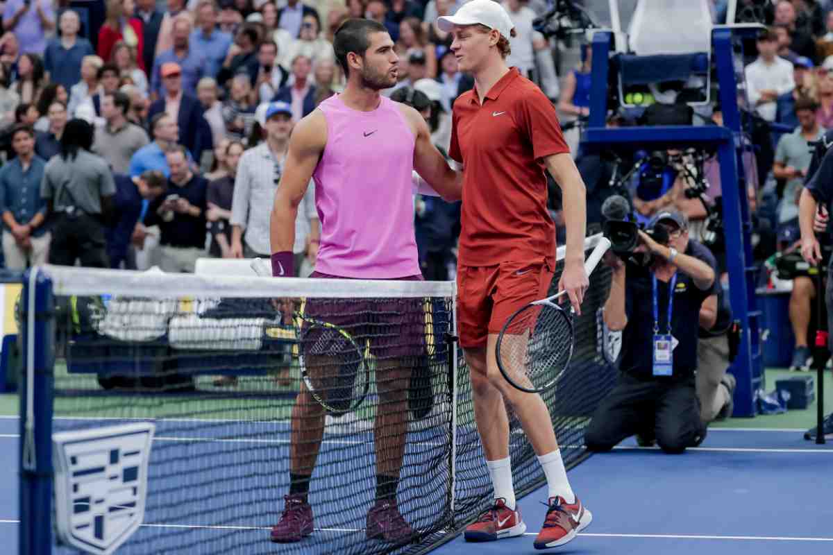 Sinner abbraccia Alcaraz