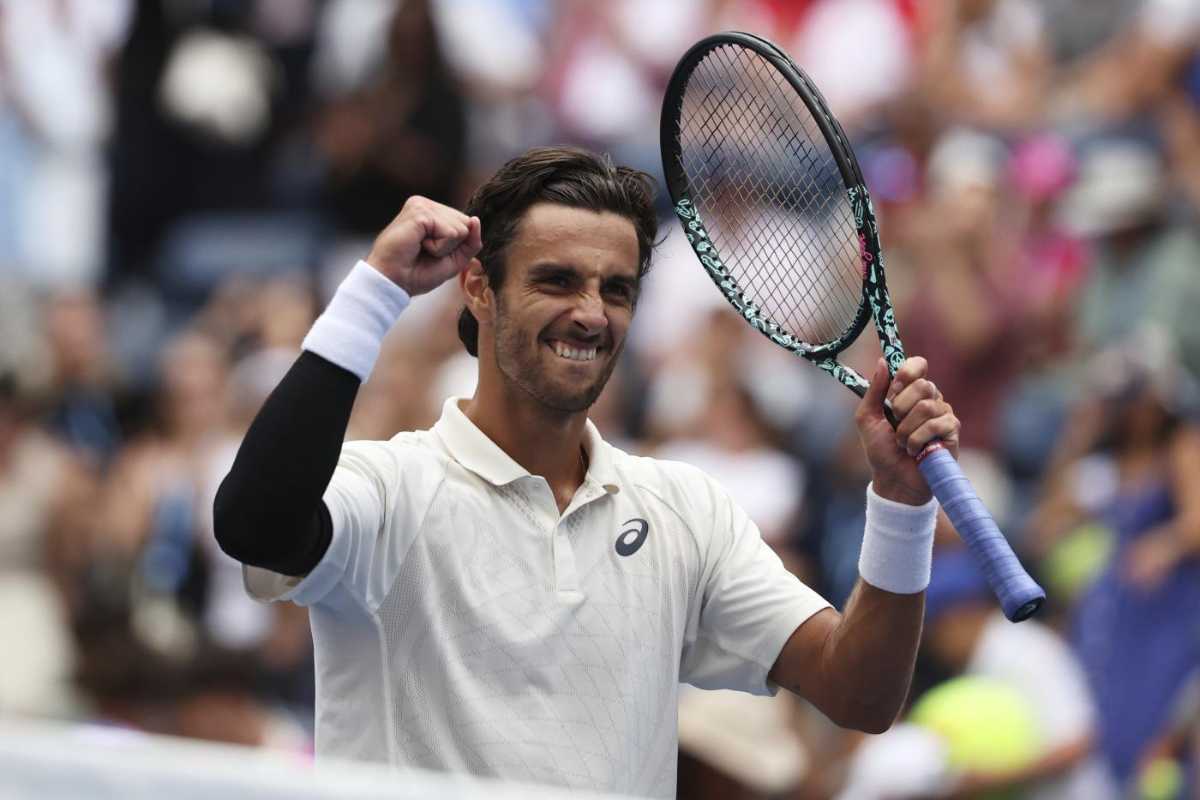 Lorenzo Musetti esulta