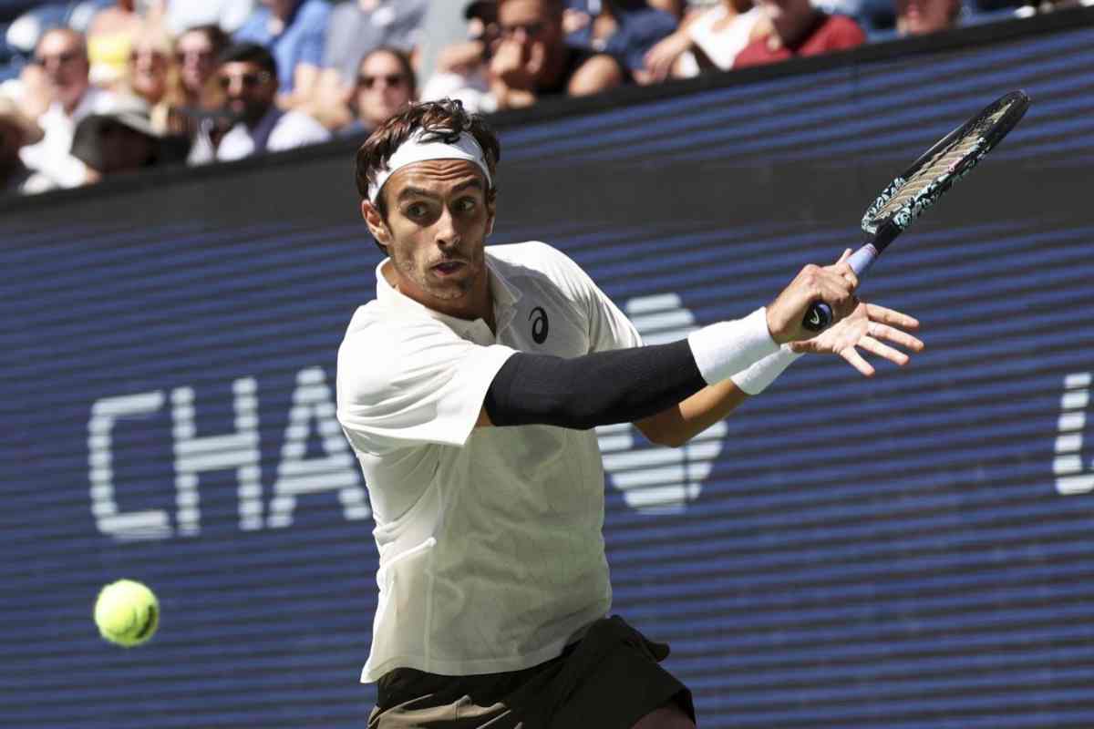 Lorenzo Musetti in azione allo US Open
