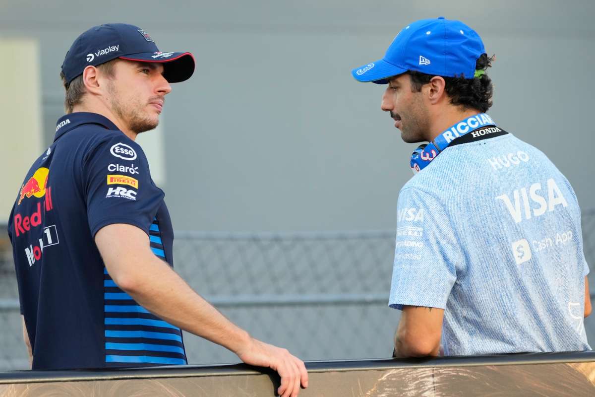 Daniel Ricciardo con Verstappen