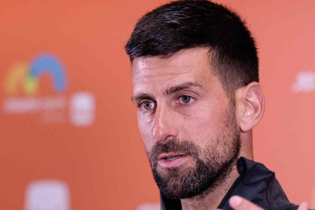 Novak Djokovic durante una conferenza stampa