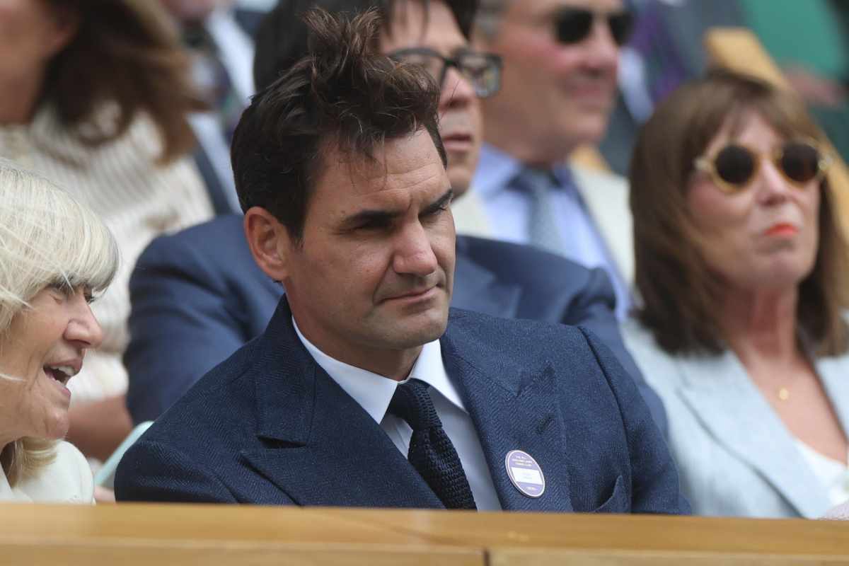 Federer assista alla partita sugli spalti di Wimbledon