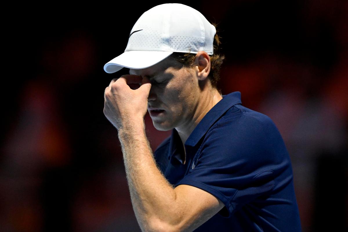 Sinner pensieroso in campo