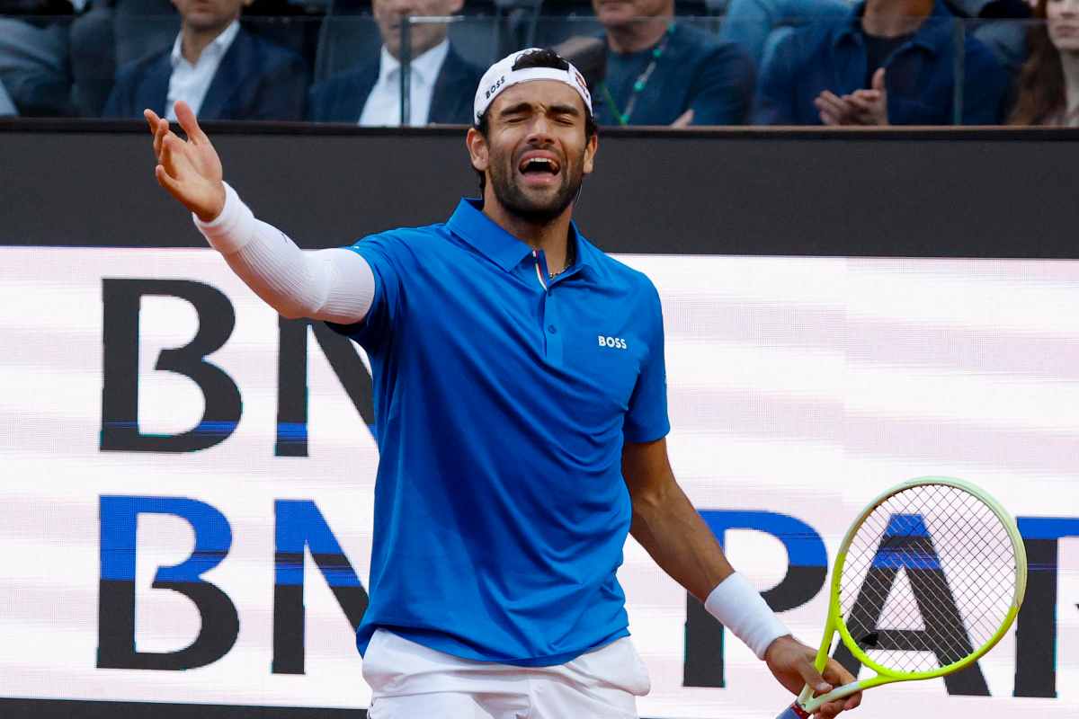 Berrettini con una smorfia in campo