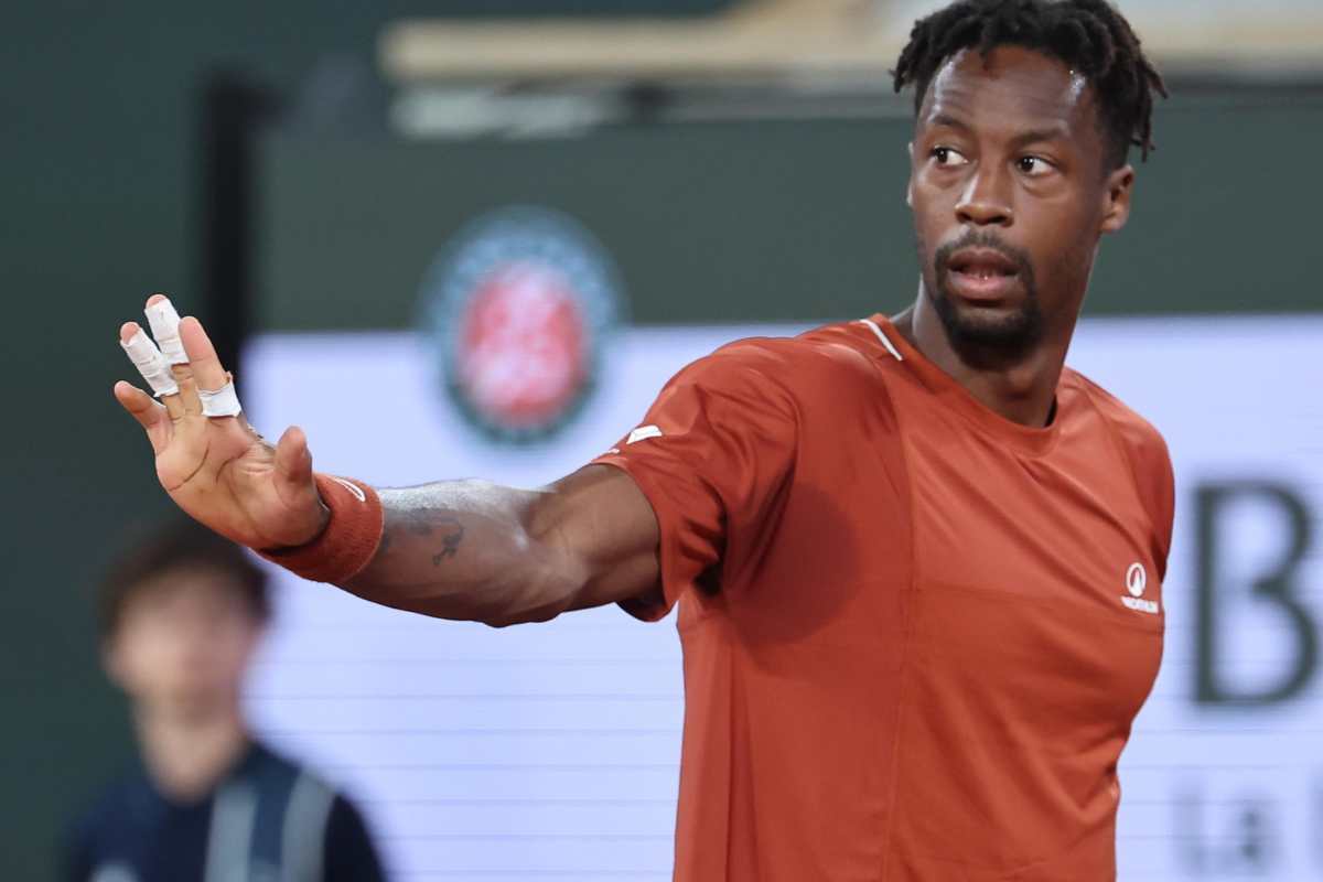Gael Monfils in campo durante un match