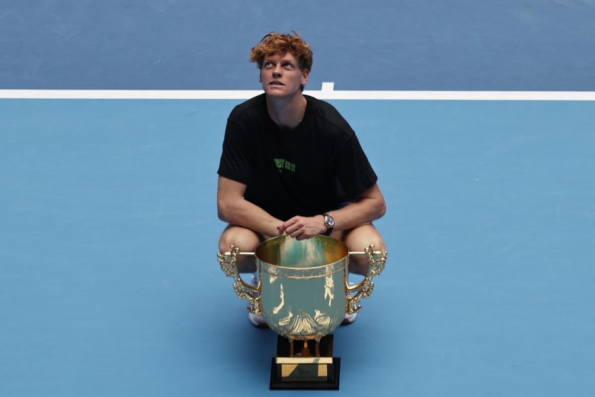 Sinner con il trofeo di Pechino