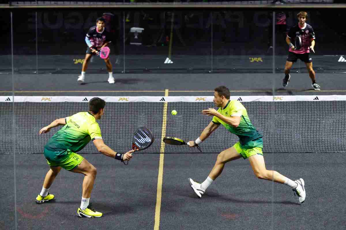 immagine di una partita di padel