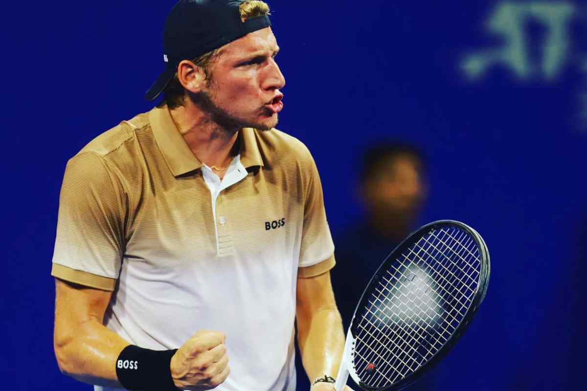 Jacopo Berrettini esulta durante una partita