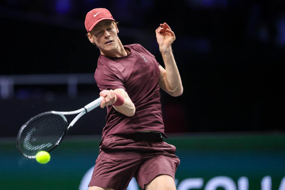 Sinner colpisce di dritto