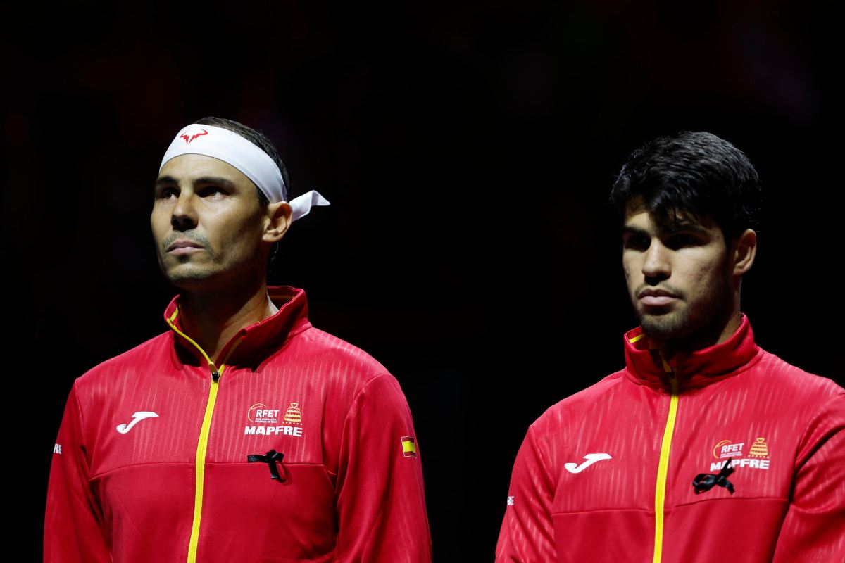 Nadal e Alcaraz che indossano la divisa della Spagna in Coppa Davis