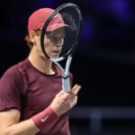 Jannik Sinner in campo al Rolex Paris Masters