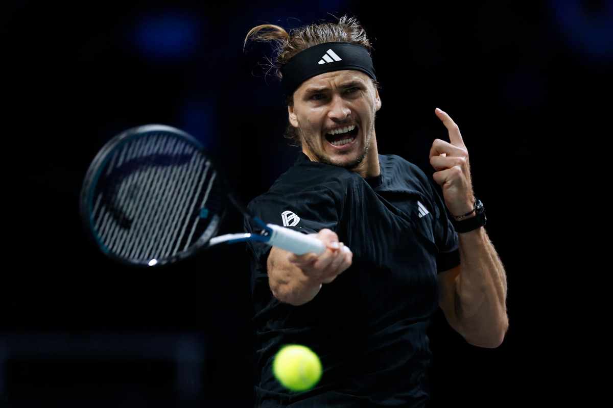 Zverev mentre gioca in campo
