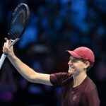 Sinner saluta il pubblico